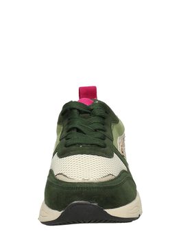 Sneaker