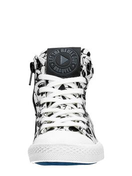 Sneaker high