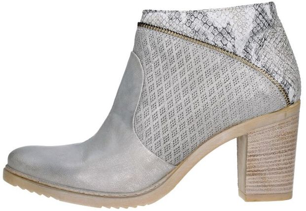 Stiefeletten mit Absatz - large