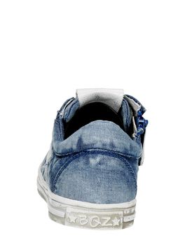 Niedrige Schuhe