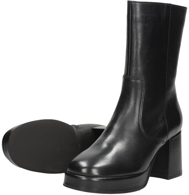 Stiefeletten mit Absatz - large